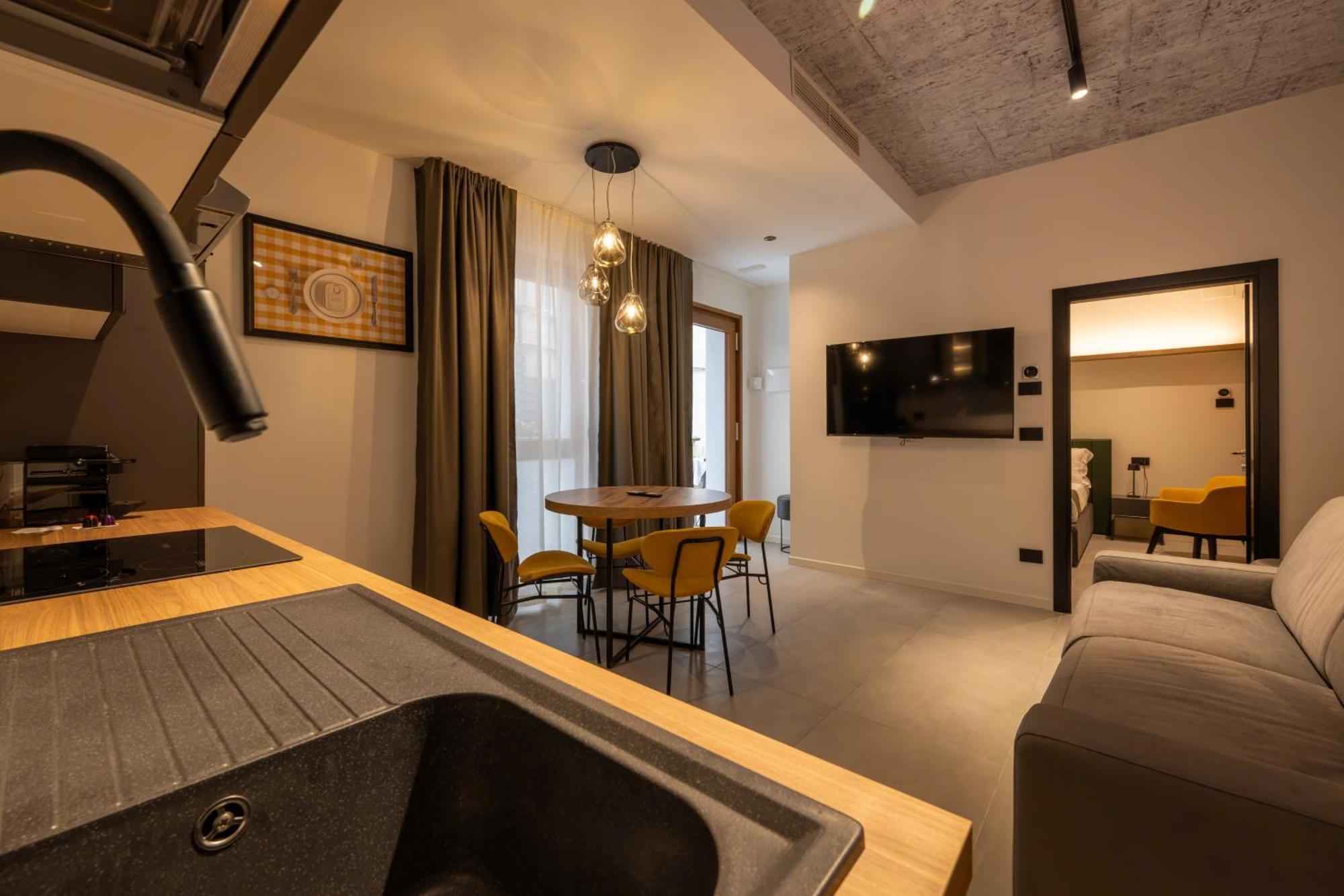 ריצ'יונה Meg Lifestyle Hotel & Apartaments מראה חיצוני תמונה